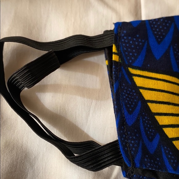 Authentic reversible African print facial mask - Picture 4 of 5